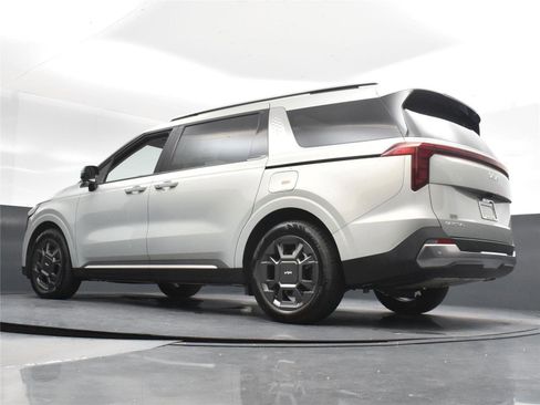 New 2026 Kia Carnival SX image 19