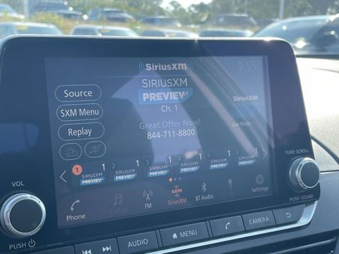 Used 2025 Nissan Altima 2.5 SV FWD image 25