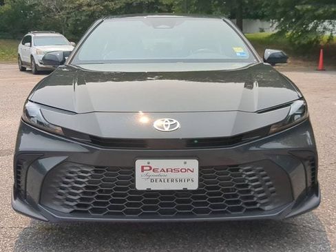 Used 2025 Toyota Camry SE AWD/4WD image 8