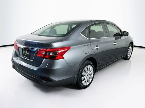 Used 2019 Nissan Sentra S image 9