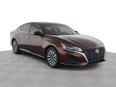 Used 2024 Nissan Altima 2.5 SV