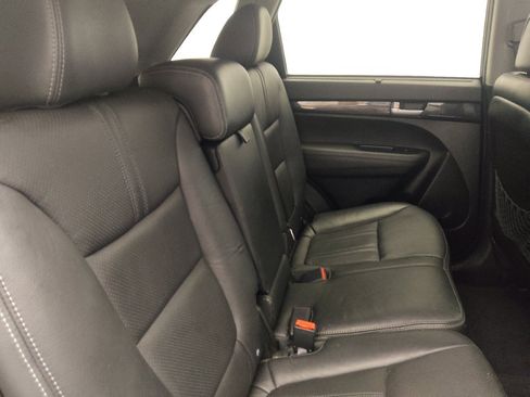Used 2014 Kia Sorento SX w/ 3rd Row Package FWD image 19
