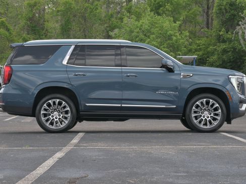 Used 2025 GMC Yukon Denali w/ Sun & Power Step Package RWD image 7