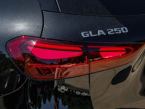 New 2026 Mercedes-Benz GLA 250 4MATIC image 8