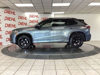 Used 2025 Volkswagen Tiguan SE R-Line