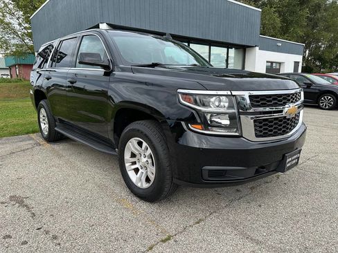 Used 2017 Chevrolet Tahoe Special Service 4x4 4dr SUV w/ Max Trailering Package image 4