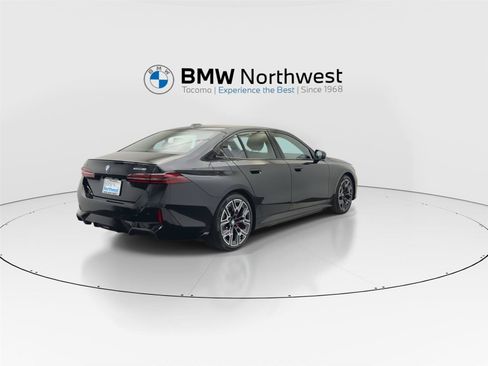 New 2027 BMW i5 xDrive40 AWD/4WD image 3