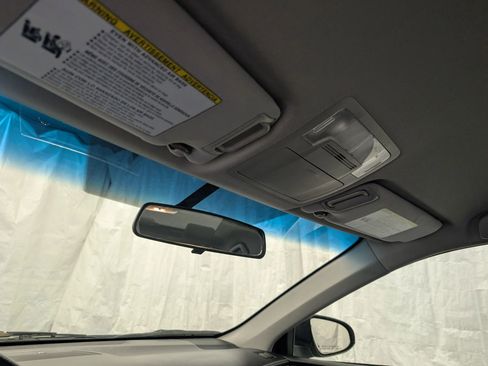 Used 2015 Toyota Camry LE image 22