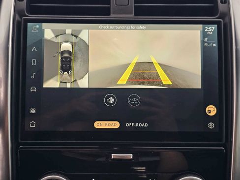 Used 2023 Land Rover Discovery HSE R-Dynamic image 28