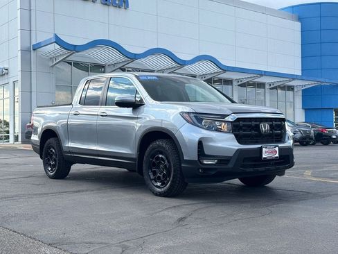 Certified 2025 Honda Ridgeline RTL+ image 3
