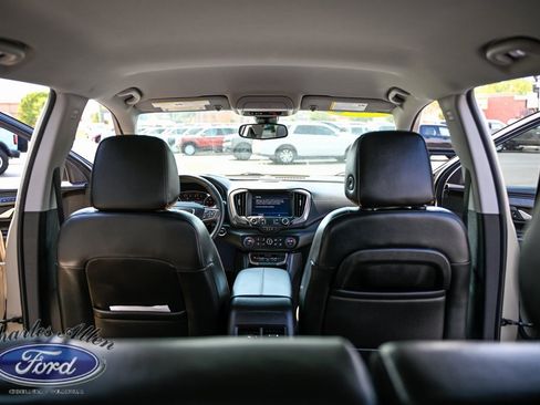 Used 2023 GMC Terrain AT4 w/ Infotainment Package II image 16