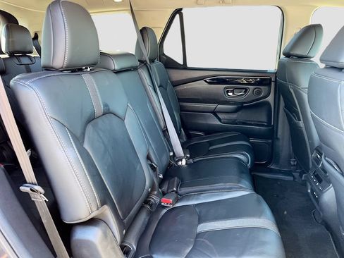 Used 2025 Honda Pilot Touring image 30