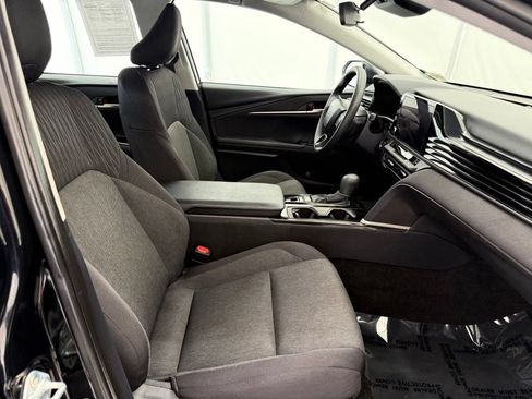 Used 2025 Toyota Camry LE FWD image 21