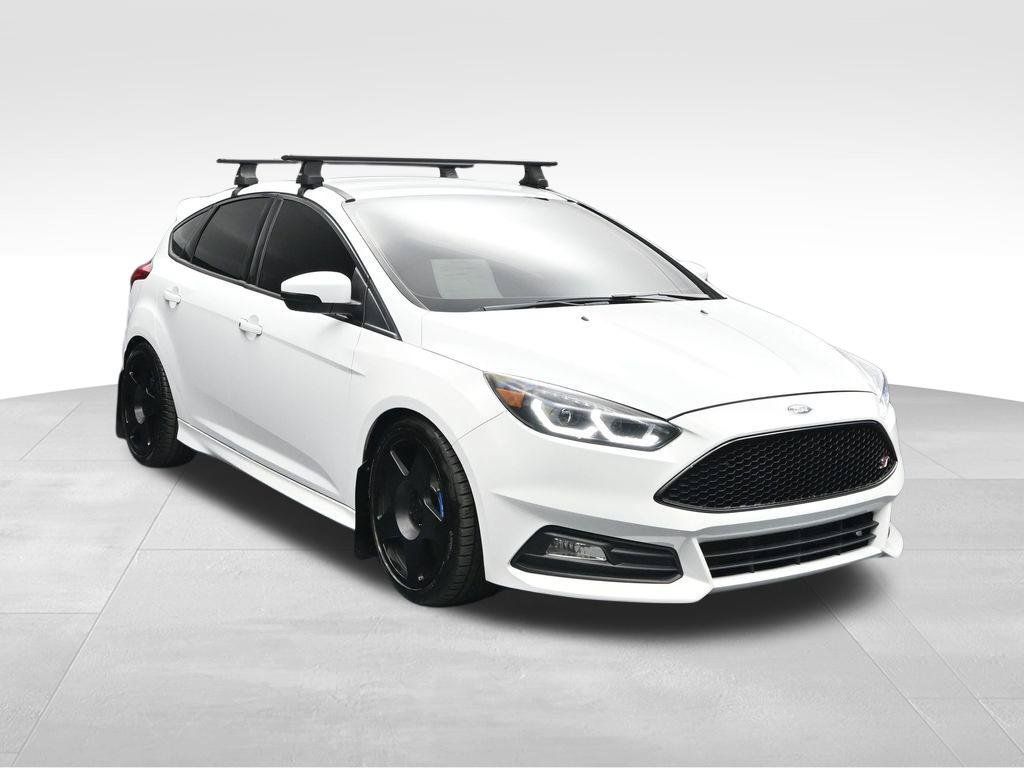 Used 2017 Ford Focus ST FWD image 7