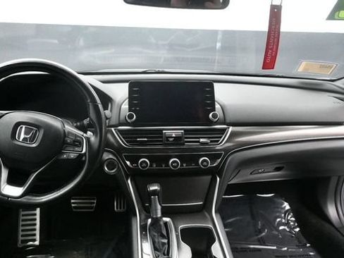Used 2022 Honda Accord Sport image 18