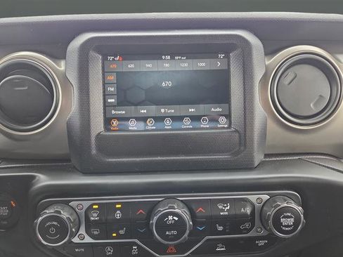 Used 2020 Jeep Gladiator Sport w/ Quick Order Package 24S image 16