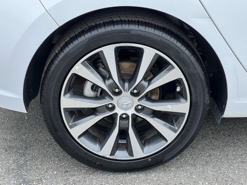 Used 2018 Hyundai Elantra GT FWD image 26