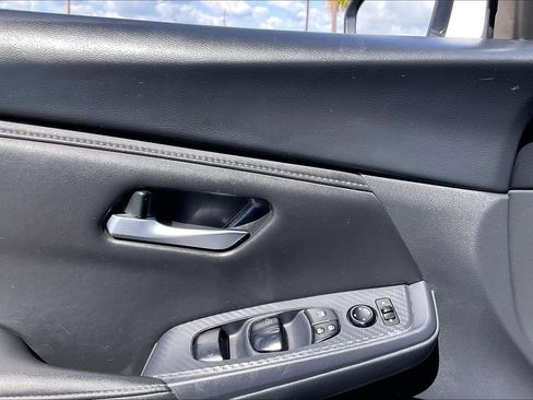 Used 2024 Nissan Sentra SV image 35