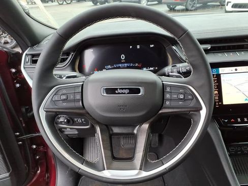 New 2026 Jeep Grand Cherokee Limited AWD/4WD image 18