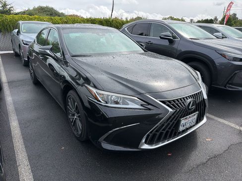 Certified 2025 Lexus ES 300h w/ Premium Package FWD image 2