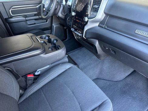 Used 2025 RAM 2500 Big Horn AWD/4WD image 17