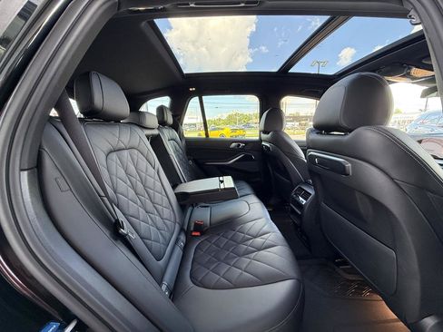 Used 2024 BMW X5 xDrive40i w/ M Sport Package AWD/4WD image 32