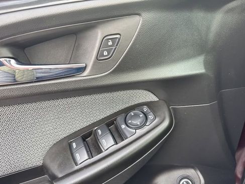 Used 2022 Chevrolet TrailBlazer LT w/ Sun and Liftgate Package image 23