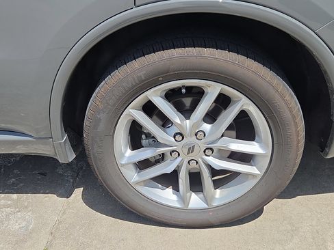 Used 2024 Dodge Durango GT RWD image 4