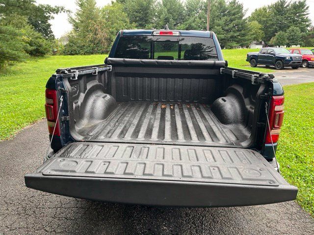 Used 2022 RAM 1500 Laramie AWD/4WD image 5