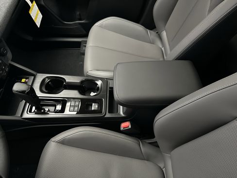 New 2026 Subaru Outback Limited AWD/4WD image 40