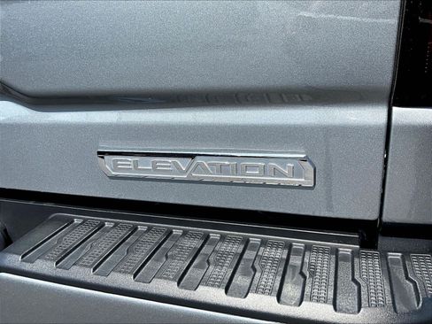Used 2025 GMC Sierra 1500 Elevation w/ Elevation Premium Package AWD/4WD image 24
