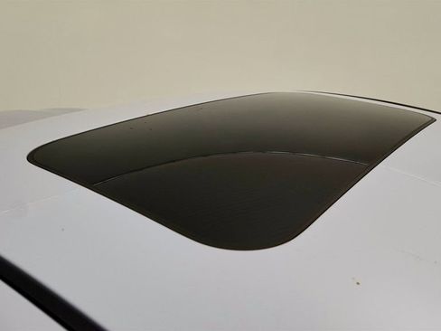 Used 2024 Nissan Altima 2.5 SR w/ SR Premium Package image 10