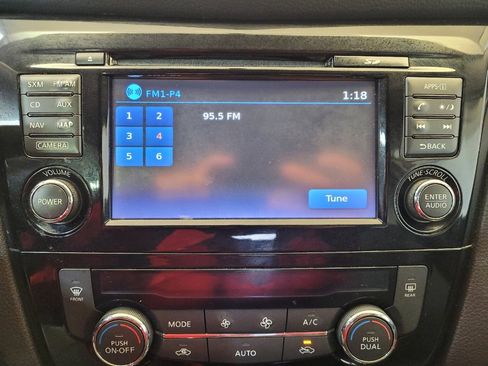 Used 2015 Nissan Rogue SL w/ SL Premium Package FWD image 25