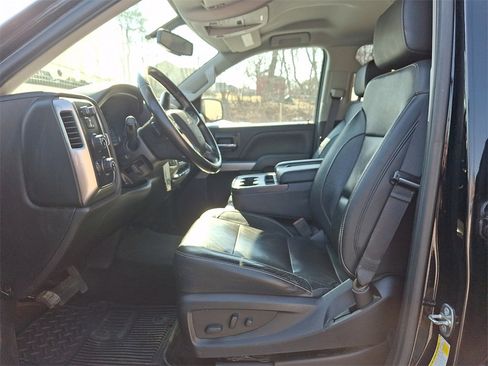 Used 2018 Chevrolet Silverado 1500 LT w/ Redline Edition image 13