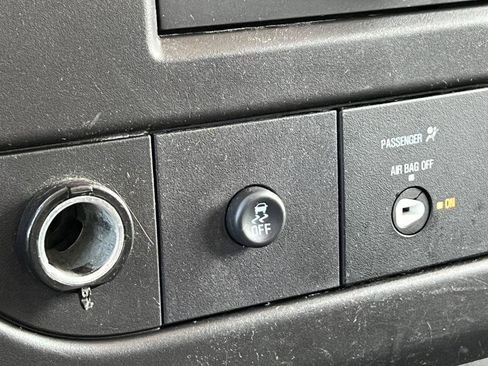 Used 2020 GMC Savana 2500 w/ Driver Convenience Package RWD image 22