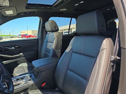 Used 2023 Chevrolet Traverse RS w/ LPO, Floor Liner Package AWD/4WD image 13