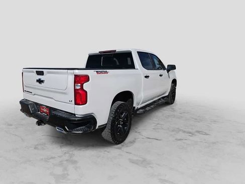 Used 2024 Chevrolet Silverado 1500 LT Trail Boss w/ Convenience Package II AWD/4WD image 8