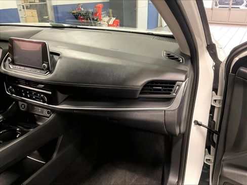 Certified 2024 Nissan Rogue S AWD/4WD image 13