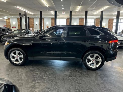 Used 2017 Jaguar F-PACE Premium image 14