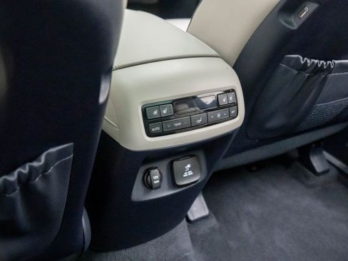 Used 2022 Hyundai Palisade Calligraphy image 19