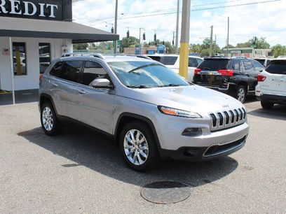 Used 2017 Jeep Cherokee Limited w/ Luxury Group