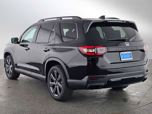 New 2026 Honda Pilot Sport image 5