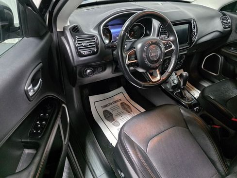 Used 2020 Jeep Compass Limited AWD/4WD image 6
