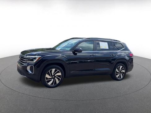 Used 2026 Volkswagen Atlas SE FWD image 6