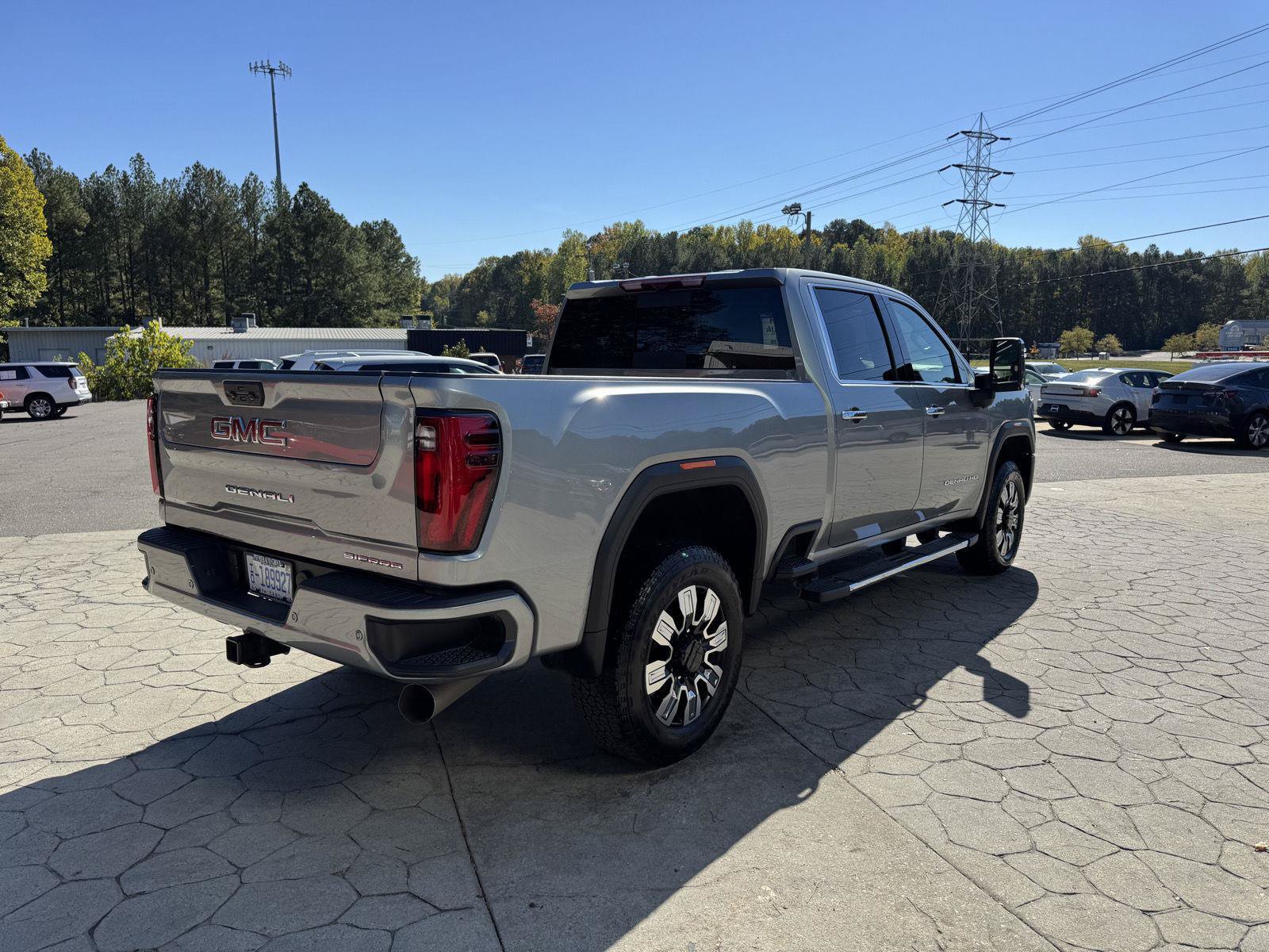 Used 2025 GMC Sierra 2500 Denali w/ Denali Reserve Package AWD/4WD image 13