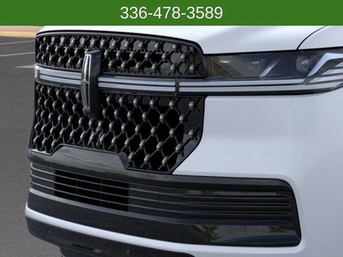 New 2025 Lincoln Navigator L Black Label image 17