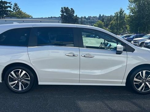 Used 2023 Honda Odyssey Touring image 4