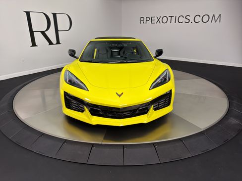 Used 2023 Chevrolet Corvette Z06 RWD image 5