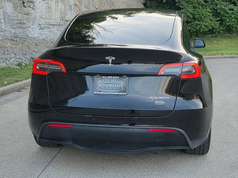 Used 2021 Tesla Model Y Long Range AWD/4WD image 13