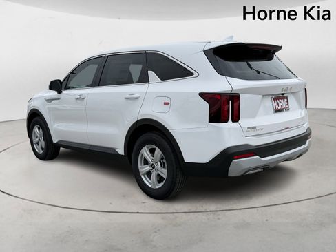 New 2026 Kia Sorento LX FWD image 5